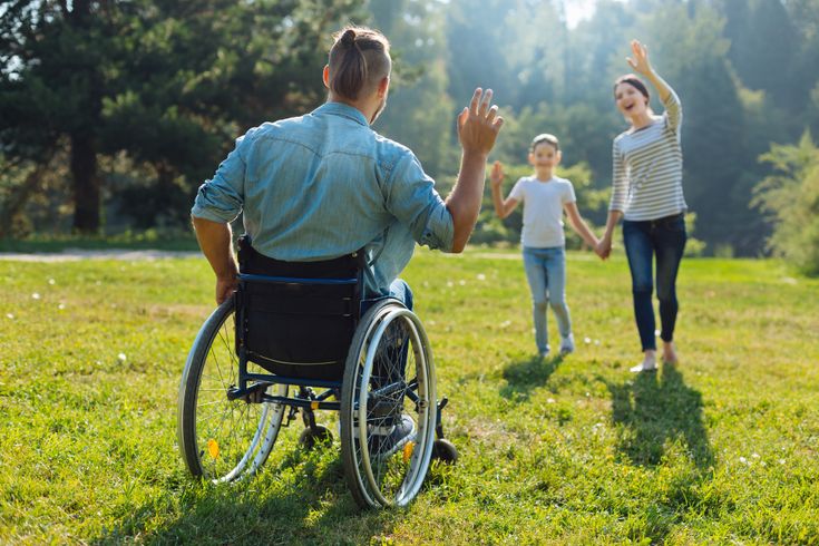 Private disability support worker and participant having a conversation